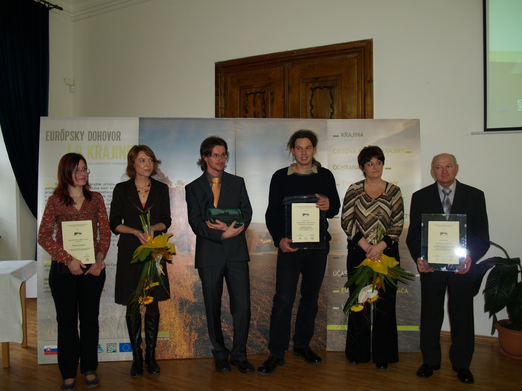 Ocenené subjekty 1. ročníka Ceny Slovenskej republiky za krajinu 2010 na slávnostnom vyhlásení v Banskej Bystrici